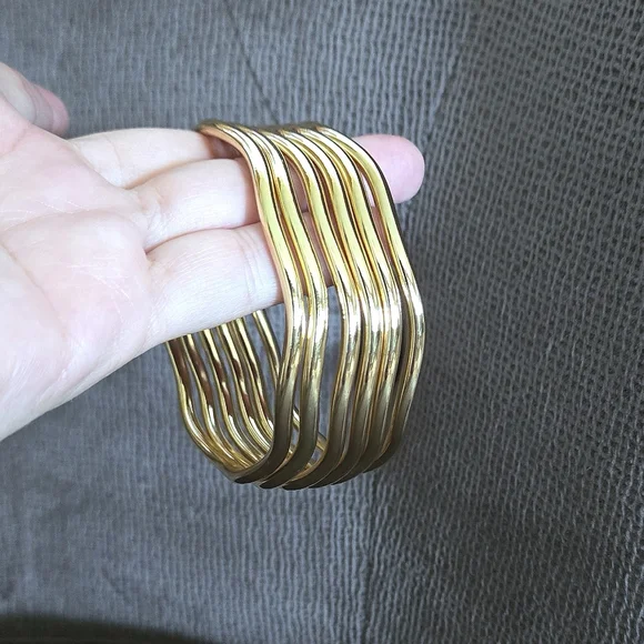 House🏠 of Harlow 1960 Set of Six6️⃣, Thin, Wavy🌊, Gold💛 Bangle Bracelets - Picture 8 of 15